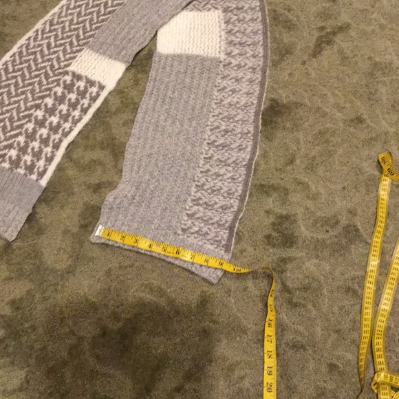 Scarf - Picture 3 of 3